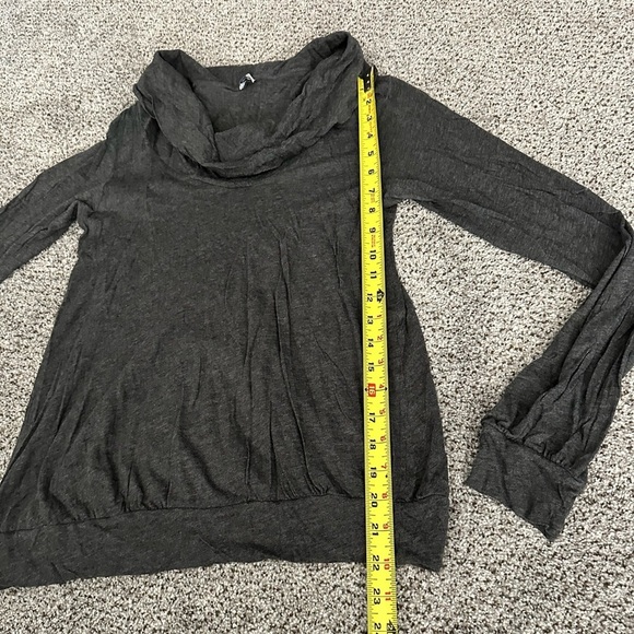 SPLENDID Medium Gray Knit Cowl Neck Tunic Top R $80 - Picture 4 of 7